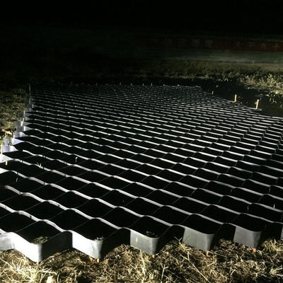 Geocell de plástico HDPE para la protección de pendientes en la red de tierra del hotel de color negro Geocell