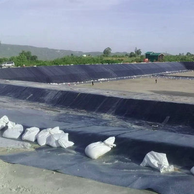Superficie de revestimiento de estanque de geomembrana de HDPE ambos lados lisos 0,75 mm 1 mm 2 mm