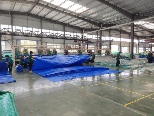 Tarpa azul PE recubierta con LDPE para carga de camiones, cubierta con tarpa de PVC impermeable