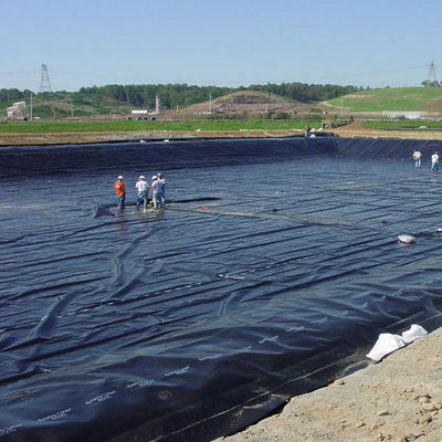 Superficie lisa o texturizada de geomembrana HDPE para el proyecto de presa en Sudáfrica