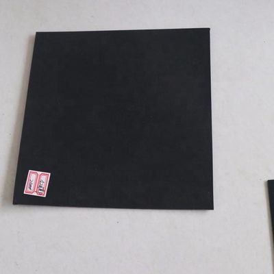 Materiales geosky de HDPE para piscifactorías de estanque de limpieza longitud 50-100m negro geomembrana impermeable