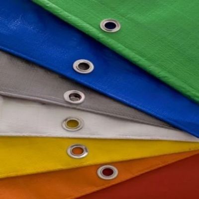 Tarpa reforzada de PE Tarpa para tejidos de plástico UV Hoja de tejido agrícola cubierta industrial