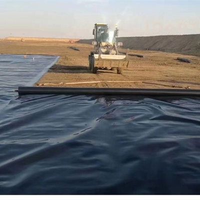 Superficie lisa Hoja de revestimiento de geomembrana HDPE de 0,5 mm para material de estanque de piscifactoría