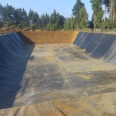 Estilo de diseño industrial Líner de estanque de geomembrana de HDPE liso para aplicaciones de vertederos