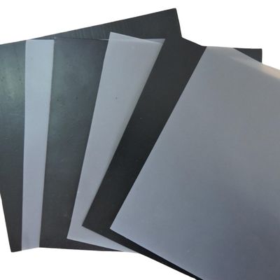 1-6 m de ancho Liner de geomembrana prefabricado negro para vertederos Bajo en ancho
