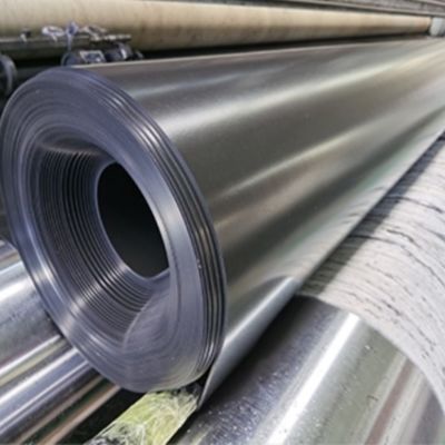 Geomembrana lisa de HDPE negro estándar ASTM GRI-GM13 para vertederos y estanques de peces