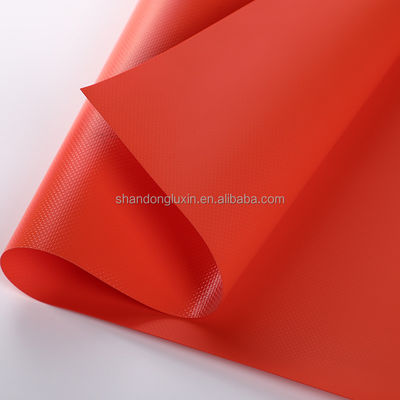Capa de lonas de PVC no tejido impermeable para la protección de camiones, automóviles y embarcaciones en cualquier clima