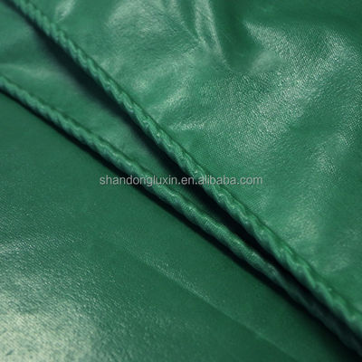 Tarpa verde de PVC prefabricado impermeable a la lluvia con resistencia a los rayos UV y bloqueo de la luz solar
