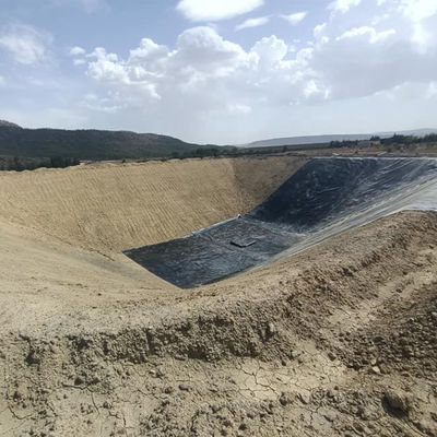 1Geomembrana de HDPE de.5 mm para minas, estanques de peces, lagunas, lagos y represas
