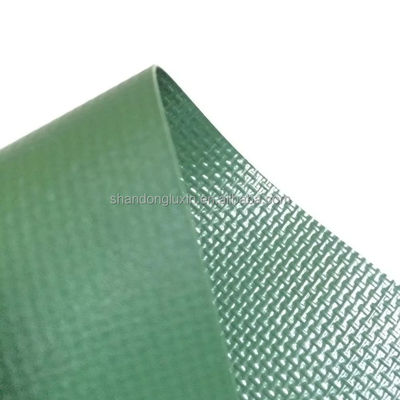 Directamente de los fabricantes Tejido de lonas de PVC verde para resistir el sol y el agua