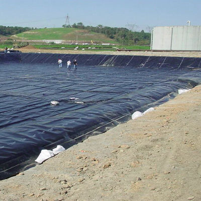 Geomembrana de HDPE lisa e impermeable para el revestimiento de estanques de peces en estilo de diseño industrial