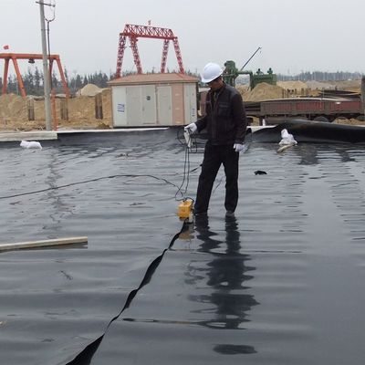 Linterna de estanque de pescado de HDPE de geomembrana lisa moderna para vertederos de 1 mm a 2 mm longitud 50-200m