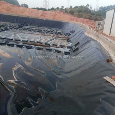 espesor 0,2 mm-2,8 mm Geomembrana de HDPE para el revestimiento de estanques de peces y el revestimiento de presas en estanques de relaves