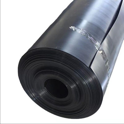 Geomembrana de HDPE de superficie lisa doble negra de 0,5 mm para estanques de peces en lagos y represas de carreteras