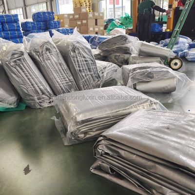 Cubiertas de techo de alfombra de polietileno para camiones impermeable azul para acampar sombra de sol